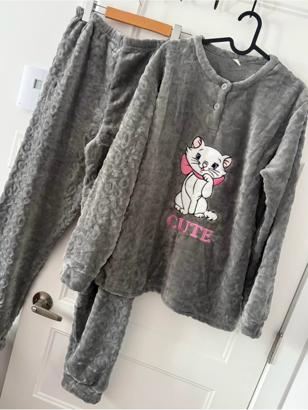 Gray 'Cute' Cat Plush Kids Pajama Set